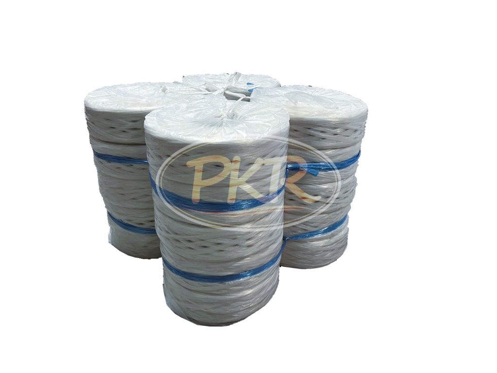 เชือกฟางสีขาว